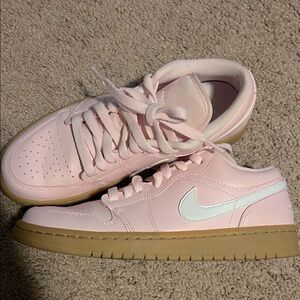 2021 Wmns Air Jordan 1 Low 'Arctic Pink Gum'